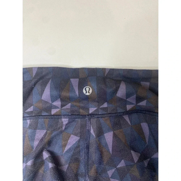 Lululemon Wunder Under Full Length Leggings Geometric Print Triangles Size 2 - Picture 8 of 8